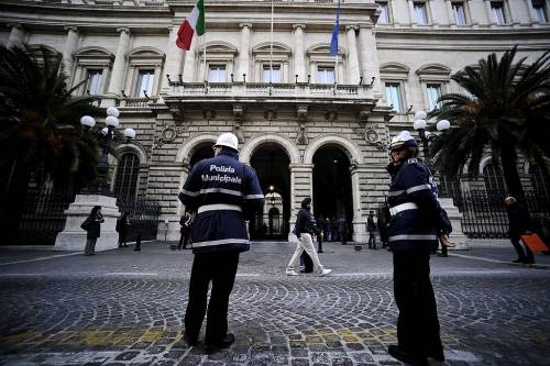 Palermo, agente con trauma cranico in ospedale: pestata da minorenni