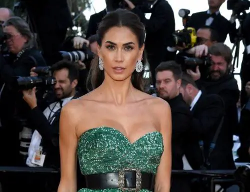 Melissa Satta posa in bikini. Il web si sbizzarrisce: "Grazie Boateng che ce l'hai ridata"