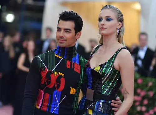 Sophie Turner e Joe Jonas si sono lasciati prima di sposarsi