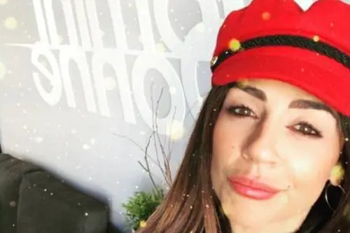 Raffaella Mennoia perde il controllo sui social
