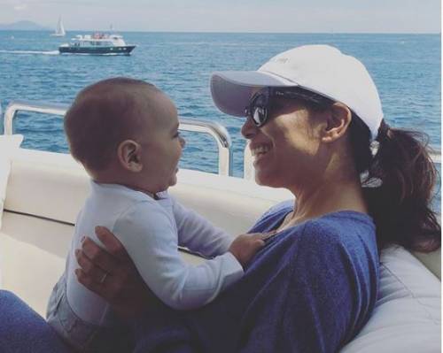 Eva Longoria mamma in carriera: sul red carpet di Cannes col figlio di 10 mesi