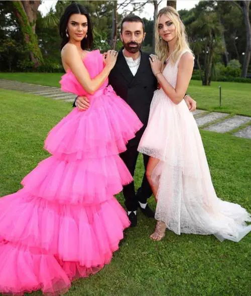 Gli haters contro Chiara Ferragni: "Kendall è più bella e giovane di te"