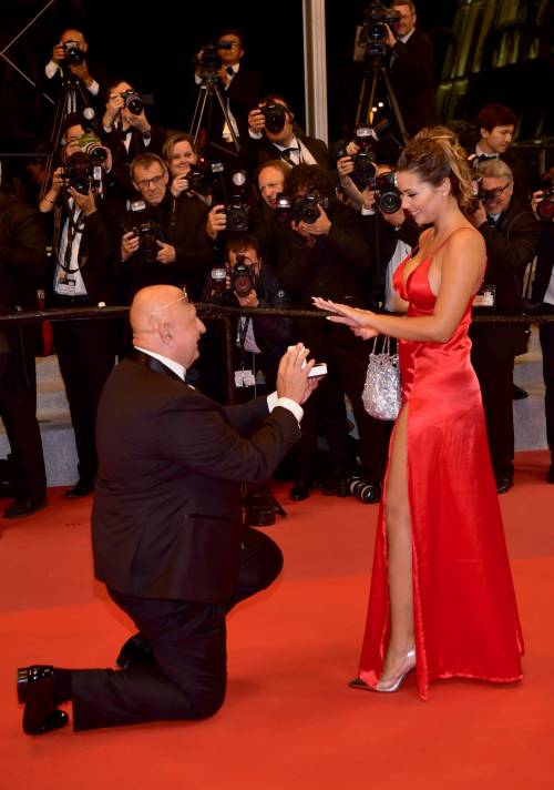 Proposta di matrimonio sul red carpet a Cannes