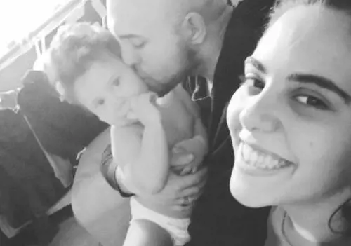 Novara, bimbo ucciso a calci e pugni: arrestati il compagno e la madre