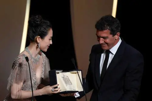 Antonio Banderas premiato come miglior attore a Cannes