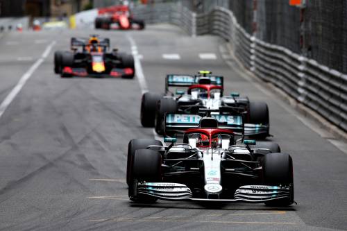 Formula Uno, Hamilton vince a Monaco: Vettel secondo grazie a Verstappen