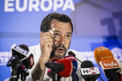 Salvini: "L'Europa nega le radici giudaico-cristiane"