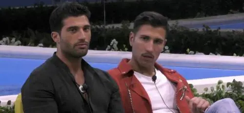 Gf, Gianmarco Onestini sbotta: "Stanco di non sapere nulla della mia famiglia"