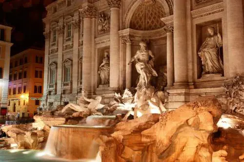 Fontana di Trevi, così rubava le monetine dei turisti