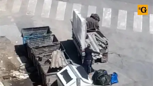 Palermo, smaltisce l'amianto gettandolo nel cassonetto della spazzatura