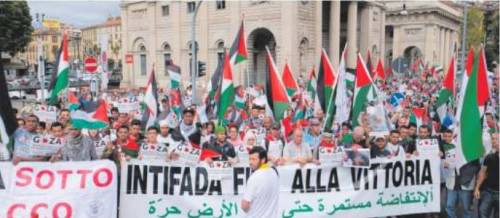 Il simbolo del Comune sull'evento anti-Israele "Sala lo ritiri e spieghi"