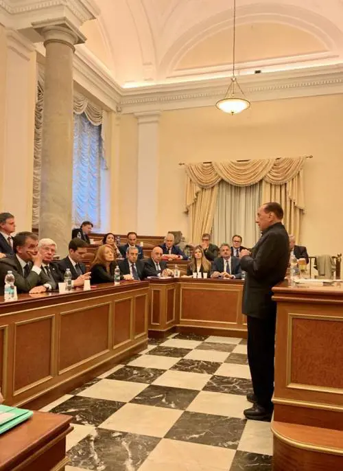 Berlusconi riunisce il centrodestra "Faremo insieme opposizione"