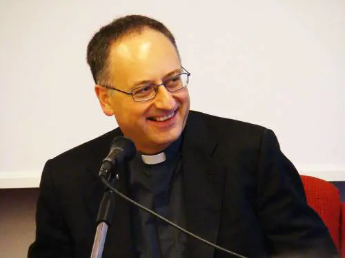 Spadaro alza il muro anti Lega e ignora il Papa: "Abbiamo un rospo nel Paese"