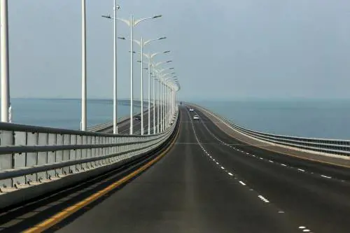 L'emirato dei record fa un salto nel futuro