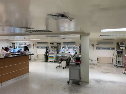 Medico accusato di aver ucciso 25 pazienti, rischia l'ergastolo