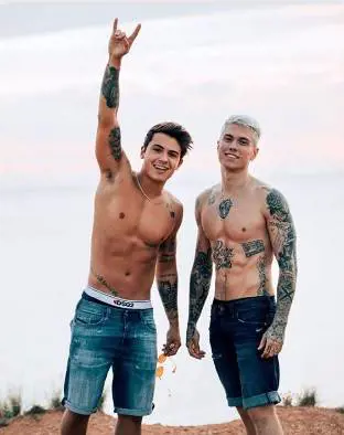 Benjiamin al Pride di Modena: "La mia ragazza è bisessuale"