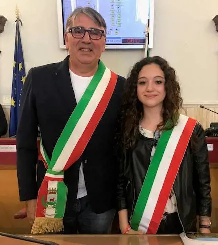 In provincia di Lecce sindaco e Consiglio comunale baby