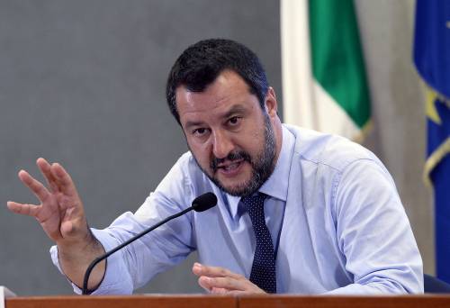 Salvini lancia lo choc fiscale. Conte frena: "Nessun progetto"