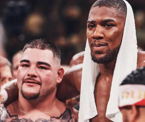 Boxe, impresa di Ruiz: messo ko Joshua