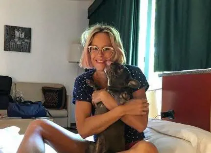 Federica Pellegrini sbotta: "Paparazzi nascosti nel bosco"