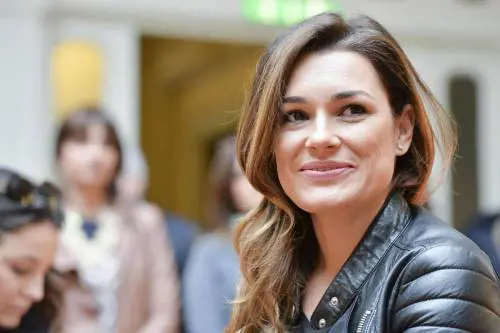 Alena Seredova, sexy in reggiseno su Instagram