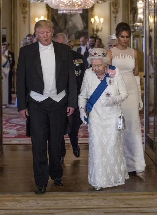 Il Presidente Trump e la Regina Elisabetta durante la cena a Buckingham Palace 