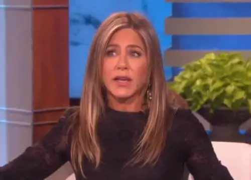 Aniston & Sandler: "Ma quante belle risate sul lago di Como"
