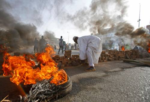 Sudan, strage tra manifestanti. Ecco cosa c'è (davvero) dietro