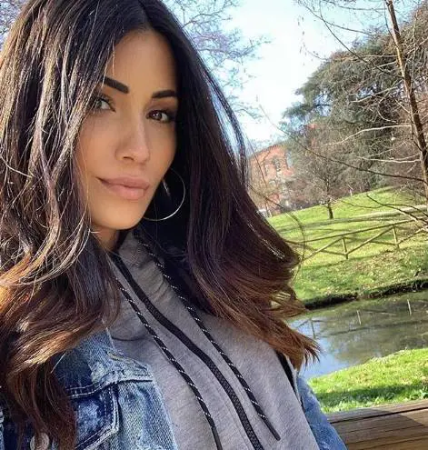 Federica Nargi attaccata sui social: "Vai a lavorare, mantenuta"
