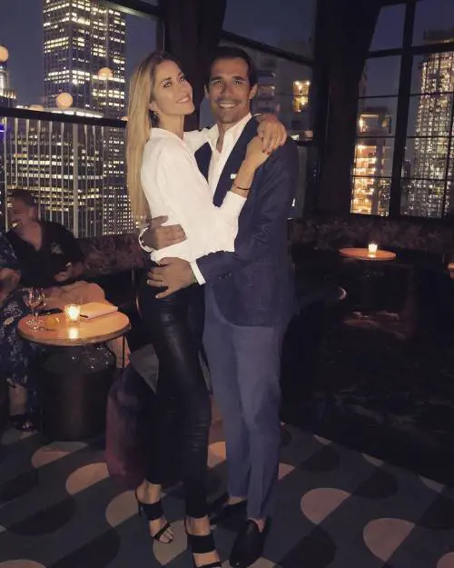 Elena Santarelli e Bernardo Corradi festeggiano a New York l'anniversario di nozze