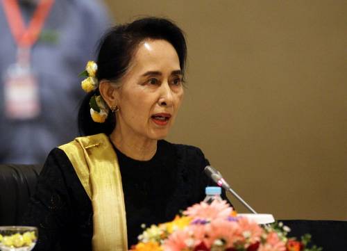Aung San Suu Kyi incontra Orbán: "Islam e immigrazione ci minacciano"