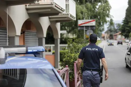 Spara e uccide il ladro moldavo. E la procura indaga il tabaccaio