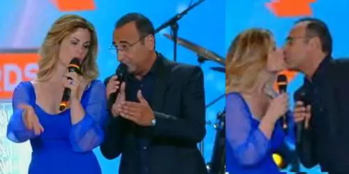 Carlo Conti e il bacio a Vanessa Incontrada: "Non me l'aspettavo, ero rosso"