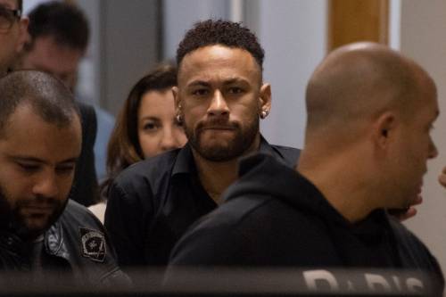Neymar, gli esami medici escludono la violenza sessuale su Najila