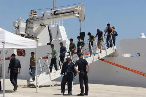 Sbarco di migranti a Pozzallo, presi i due scafisti
