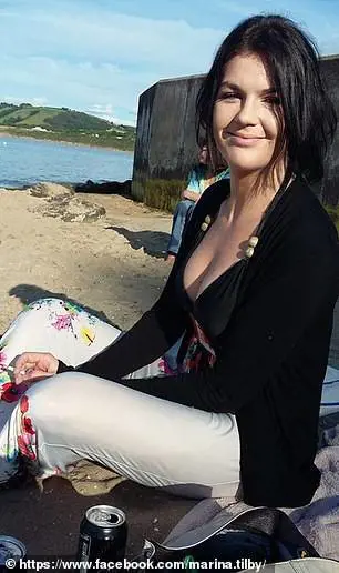 Galles, madre ubriaca si addormenta sul figlio: muore bimbo di 1 mese