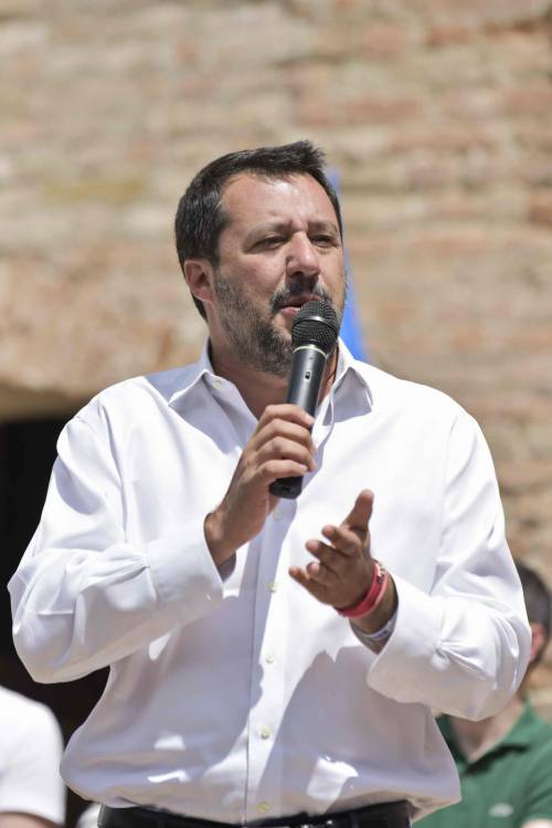 Allarme sicurezza, la richiesta a Salvini: "Mandi più mezzi e uomini”