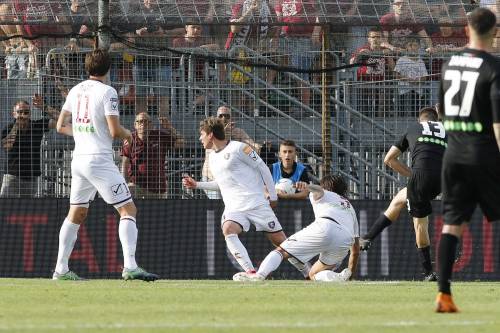 Serie B, la Salernitana batte il Venezia 4-3 dopo i calci di rigore. Campani salvi