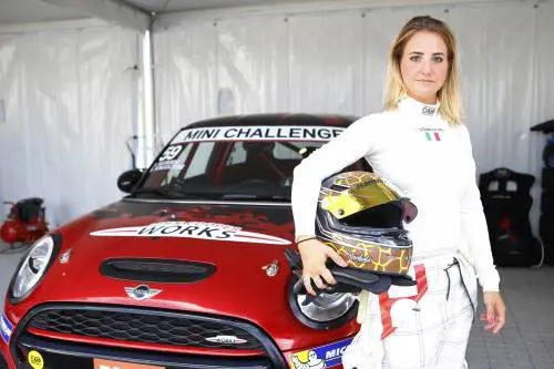 Correre i rally per respirare. Rachele sfida la fibrosi cistica