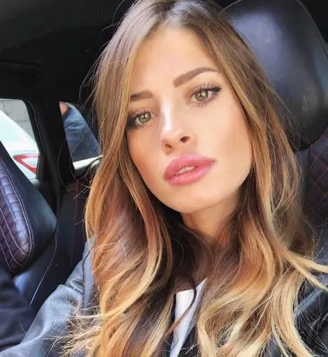 Chiara Nasti insultata per la foto con gli spaghetti: "Sei poco credibile"