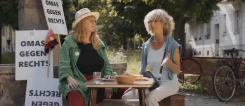 L'ultima iniziativa "antifascista": arrivano in Italia le 'Nonne contro la destra'