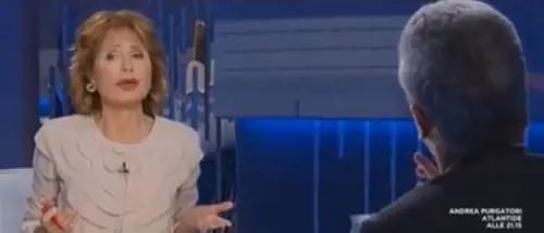 Diego Fusaro insulta Lilli Gruber: "Un mastino ringhiante con la bava alla bocca"
