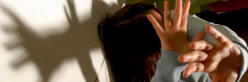 Marocchino tenta stupro: marito della vittima lo stende con un pugno