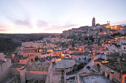 Matera, atto vandalico tra i Sassi