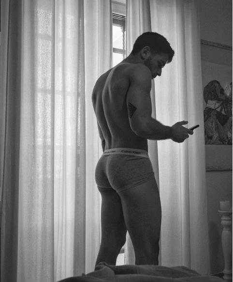Simone Nolasco in slip su Instagram fa impazzire i fan