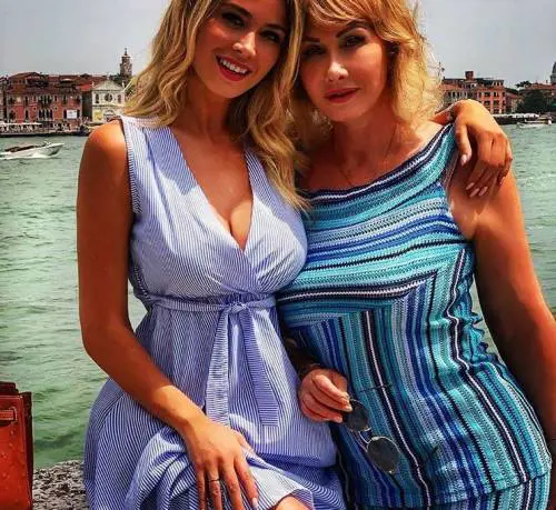 Diletta Leotta massacrata di insulti: "Almeno con la mamma potevi tenere giù la gonna"