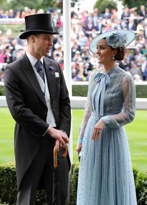  I cappelli e i look più curiosi del Royal Ascot