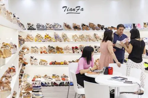 Calzature e borse, oltre 12mila visitatori a Expo Riva Schuh e Gardabags
