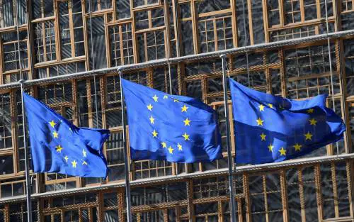 Sondaggio, l'emergenza coronavirus premia i governi pro Ue