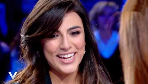 Giulia Salemi ai fan preoccupati: "Mi vedete dimagrita per ovvi motivi"